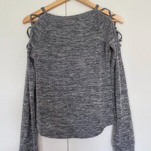 Heather Gray Long Sleeve Strappy Cold Shoulder Top Size S (Brand Unknown)